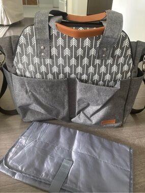 Lekebaby Tote Diaper Bag with Pad